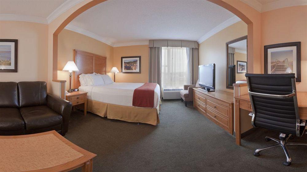 Express & By Ihg Charlottetown