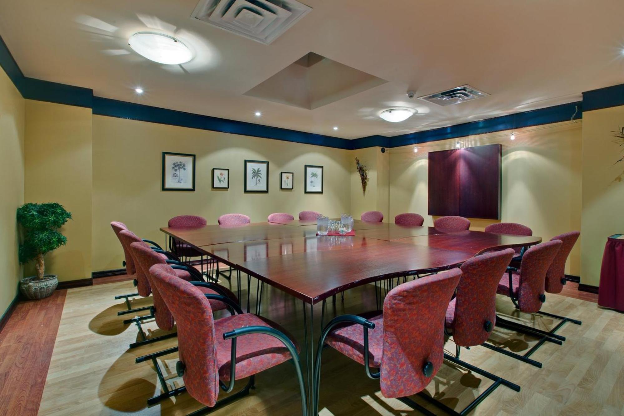 Hotel Express & By Ihg Charlottetown